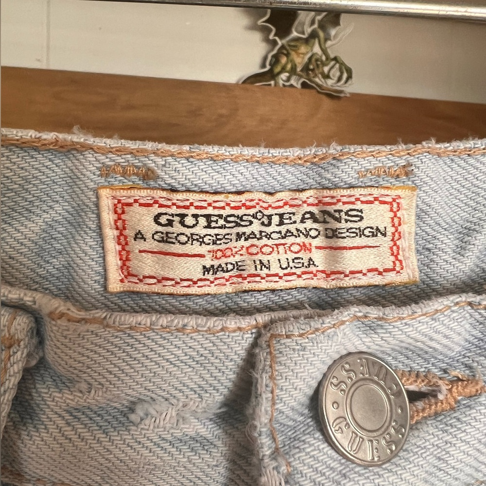 White washed vintage guess jeans